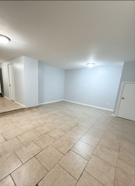 120-09 Farmers Blvd in Queens, NY - Foto de edificio - Building Photo