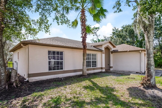 646 Jaguar Ct in Kissimmee, FL - Foto de edificio - Building Photo