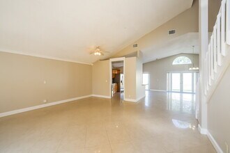 2042 Cross Breeze Dr in Wellington, FL - Building Photo - Building Photo