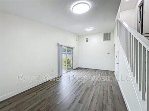 2042 Windward Pass in Lakeland, FL - Building Photo - Building Photo