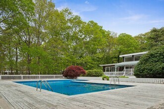 73 Copeces Ln in East Hampton, NY - Building Photo - Building Photo