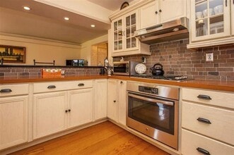 8800 Boulevard East, Unit 3A in North Bergen, NJ - Foto de edificio - Building Photo