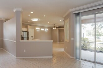 6522 Blue Grosbeak Cir in Lakewood Ranch, FL - Building Photo - Building Photo