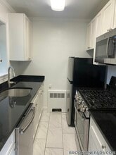 80 St Paul St in Brookline, MA - Building Photo - Building Photo