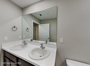 2702 Hester Ave SE in Palm Bay, FL - Building Photo - Building Photo