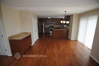 621 Lake Plumleigh Way in Algonquin, IL - Foto de edificio - Building Photo