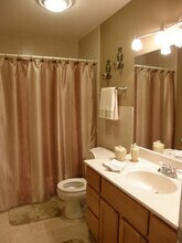 920 Beau Dr, Unit 309 in Des Plaines, IL - Building Photo - Building Photo