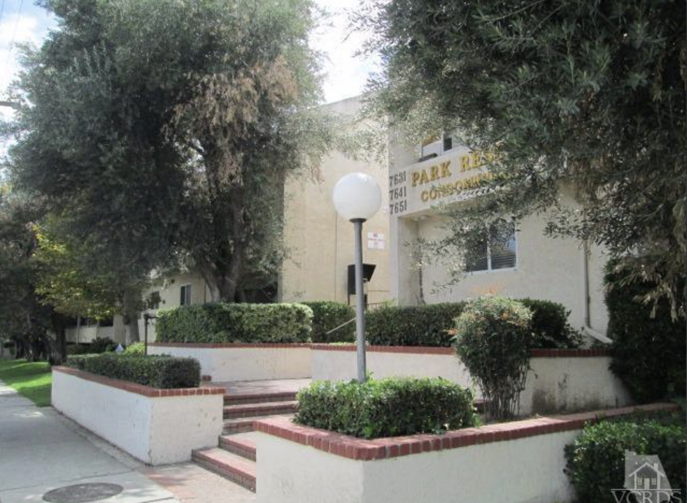 7641 Reseda Blvd in Los Angeles, CA - Building Photo
