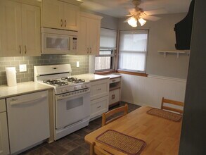 1606 Dearborn St in Crest Hill, IL - Building Photo - Building Photo