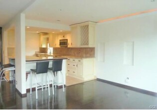 4312 Spindrift Rd in Newport Beach, CA - Building Photo - Building Photo