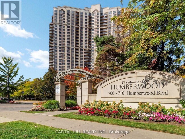 710 Humberwood Blvd in Toronto, ON - Building Photo - Building Photo