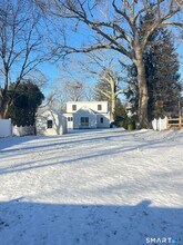 10 Greenwood Ave in Darien, CT - Building Photo - Building Photo