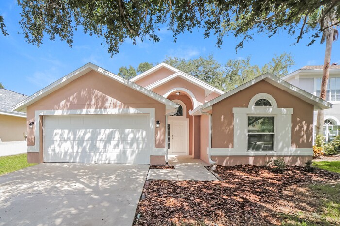 5704 Hawkgrove Pl in Fish Hawk, FL - Foto de edificio