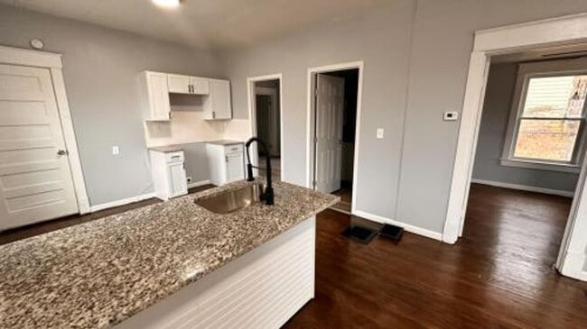 1700 E 40th St in Kansas City, MO - Building Photo - Building Photo