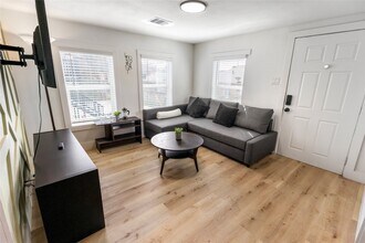 2820 Blodgett St in Houston, TX - Building Photo - Building Photo