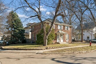 2100 Sumner St in Lincoln, NE - Building Photo - Building Photo