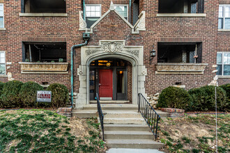 Braemar Apartments in Kansas City, MO - Building Photo - Building Photo