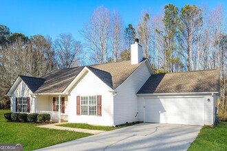 241 Fern Ct in Hampton, GA - Building Photo - Building Photo