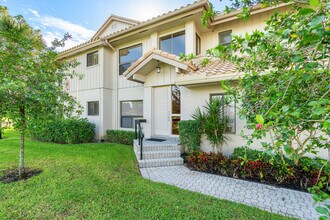 16939 Isle of Palms Dr in Delray Beach, FL - Foto de edificio - Building Photo