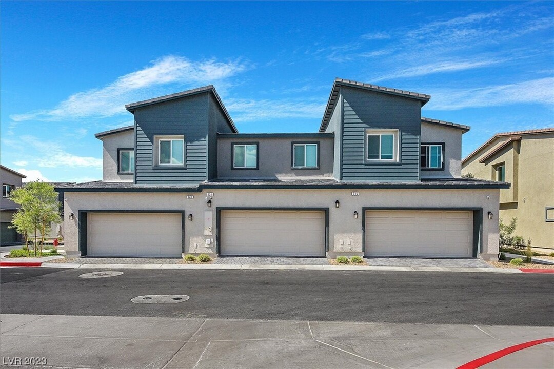 538 Gloster Ave in Henderson, NV - Building Photo