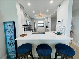 9400 S Ocean Dr in Jensen Beach, FL - Building Photo