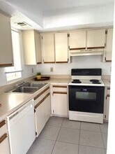 1512 SE Royal Green Cir in Port St. Lucie, FL - Building Photo - Building Photo