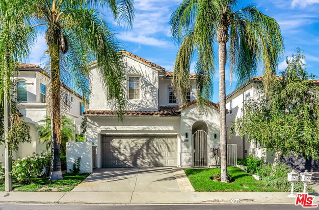 property at 24819 Cll Cedro