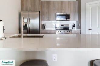 10800 Colonial Gtwy Dr, Unit 2-316 in Ft. Myers, FL - Foto de edificio - Building Photo