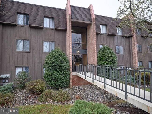 property at 61 Hermitage Dr