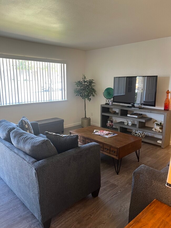 72694 Eagle Rd, Unit 1