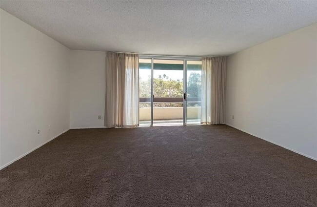 property at 6333 La Jolla Blvd