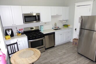 3572 W Cortland St in Chicago, IL - Building Photo - Building Photo
