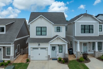 The Heights luxury houses for lease in Irondale, AL - Building Photo - Building Photo