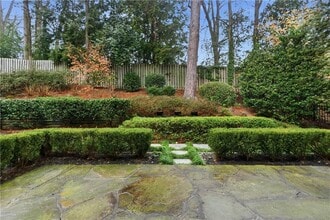 3194 Windsor Lake Dr NE in Atlanta, GA - Building Photo - Building Photo