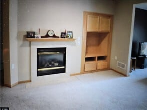 7445 Timber Crest Dr S in Cottage Grove, MN - Building Photo - Building Photo