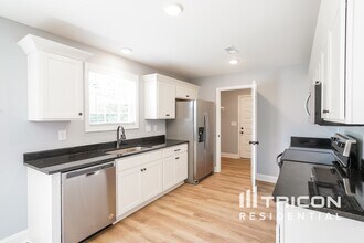 399 Green Hills Dr in Springfield, TN - Building Photo - Building Photo