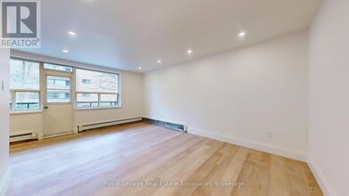 1 Marquette Ave in Toronto, ON - Building Photo - Building Photo