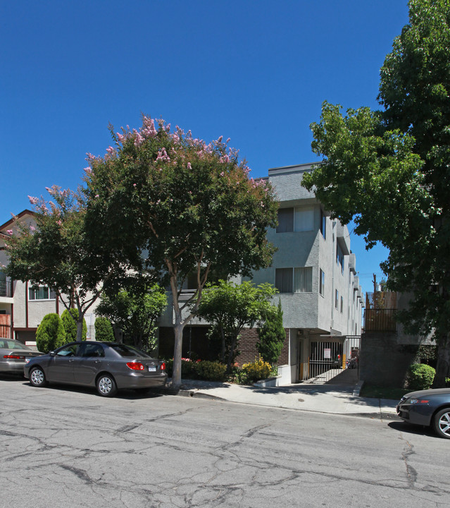 310 E Santa Anita Ave in Burbank, CA - Building Photo