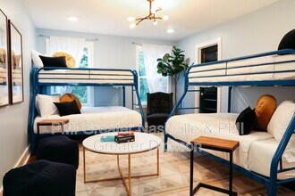 11 N Hill St in Nashville, TN - Building Photo - Building Photo