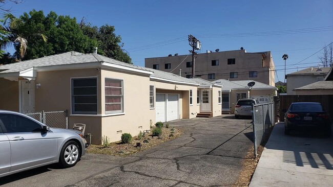 14138 Friar St, Unit 14138 in Van Nuys, CA - Building Photo - Building Photo