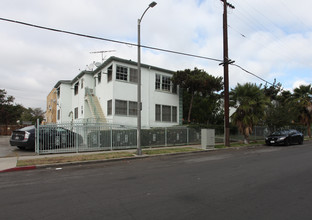 5300 Loma Linda Ave in Los Angeles, CA - Building Photo - Building Photo