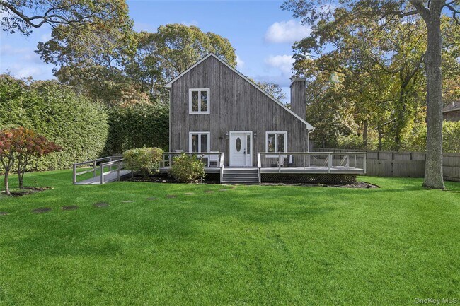 property at 4 Morris Ct