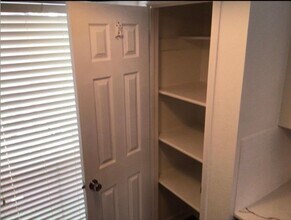 176 April Point Dr N in Montgomery, TX - Building Photo - Building Photo