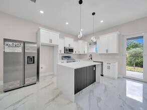 734 Jack Ave S in Lehigh Acres, FL - Building Photo - Building Photo