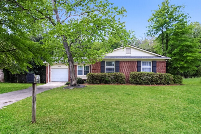3706 Cairnbrook Dr