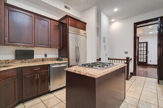 1736 1st St NW in Washington, DC - Foto de edificio - Building Photo