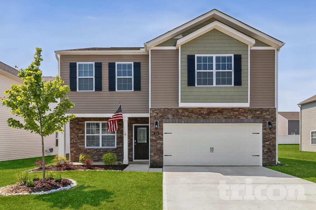 134 Rivercamp St in Clayton, NC - Foto de edificio