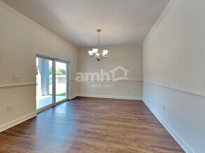 341 Pine Terrace Dr in Ruskin, FL - Building Photo - Building Photo