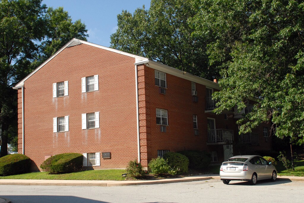 Carriage House Apartments in Newtown Square, PA