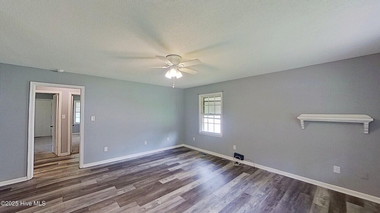 1329 Hazel Ave in New Bern, NC - Building Photo